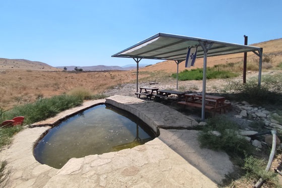 מעיין עין רנה, סמוך למושב מחולה - בקעת הירדן