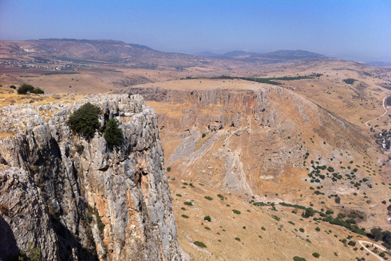 תצפית מהארבל במהלך הקיץ במסלול מסלול הר הארבל