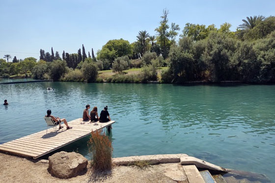 עמק המעיינות במיטבו - החוף הירוק של נחל האסי (נחל עמל)