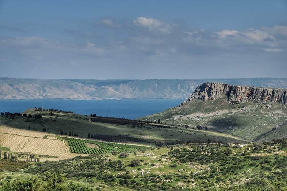 מטיילים וזוכרים: מצפה ארבל - מראה הנוף ממצפה ארבל בגליל התחתון