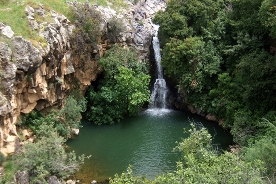 מפל רסיסים בנחל סער
