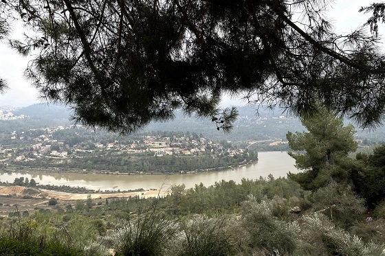 תצפית שבע אחיות על מאגר הבננה, מאגר סכר בית זית - הרי יהודה