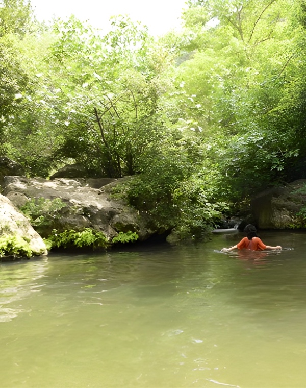 נחל כזיב: מסלולים בנחל כזיב