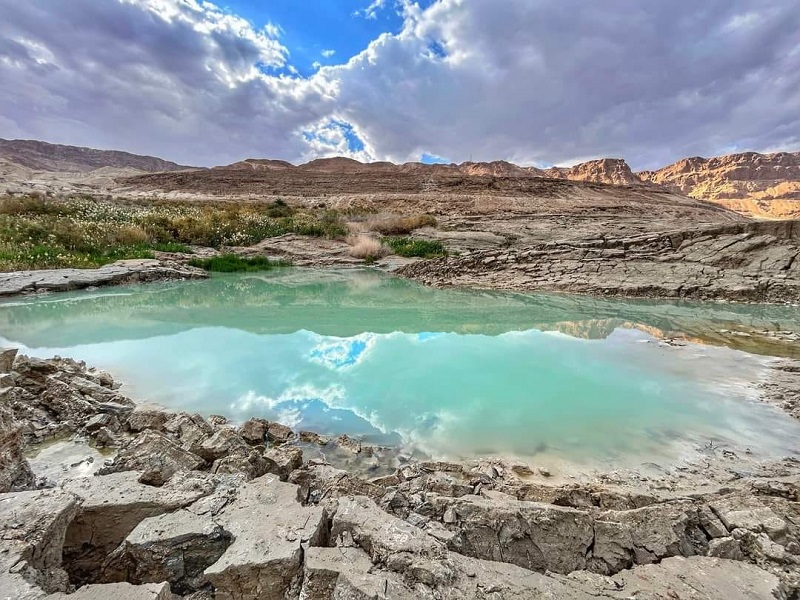 ארץ הבולענים - טיול בולענים באזור מצוקי דרגות