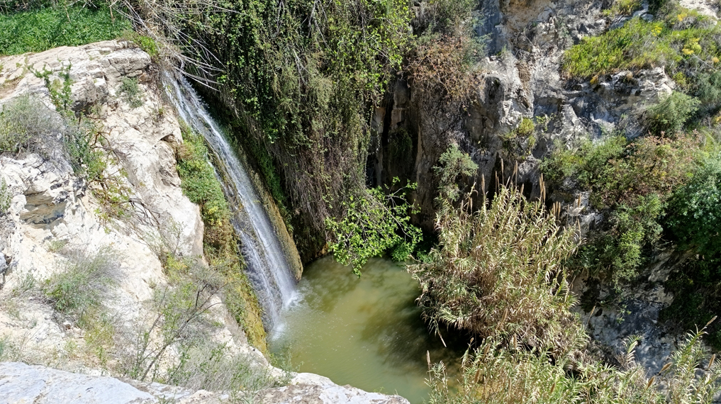 זווית נוספת של תצפית על מפל נחל מיצר