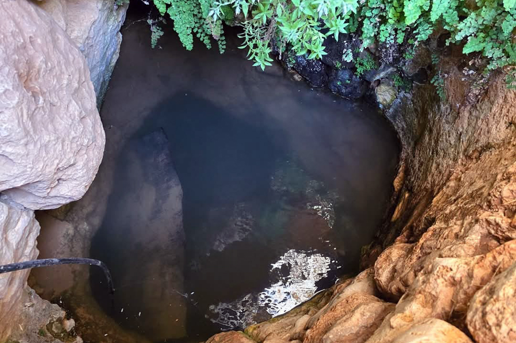 עין סוח'ן - מעיין צלול יפהפה